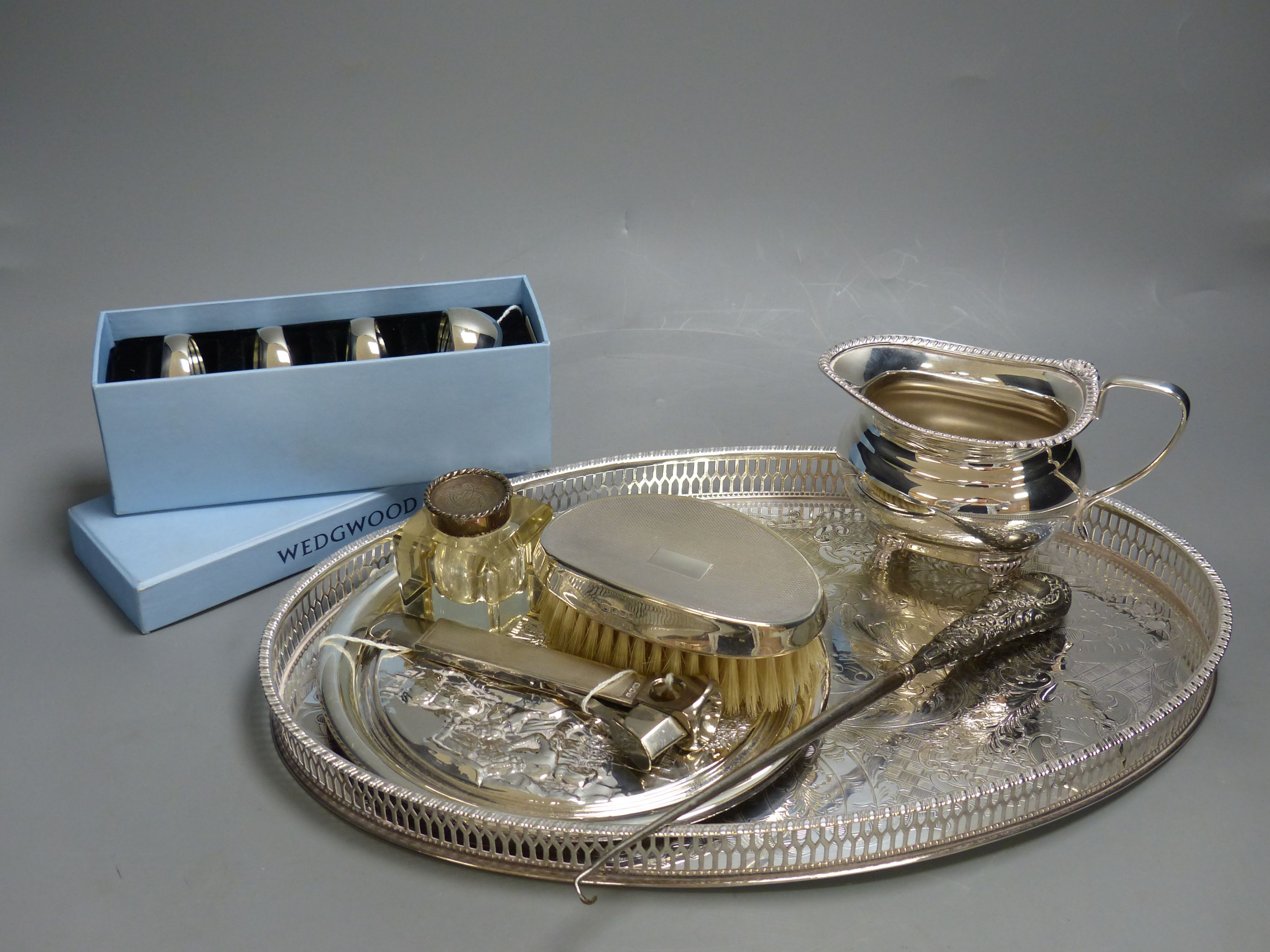 An engine-turned silver cigar cutter, a Birmingham Mint 1974 silver Christmas plate and sundry other items